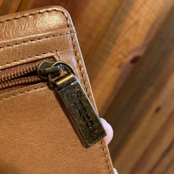 Hobo NEVER USED brown leather wallet - Picture 4 of 5